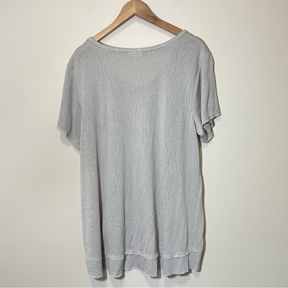Studio B by Bobeau Slub Knit V-Neck Short Sleeve Top Tiered Hem - Picture 7 of 13